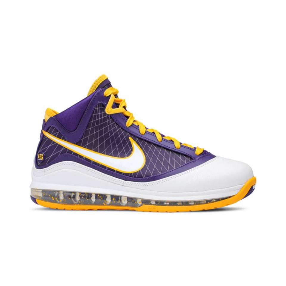 lebron 7 goat