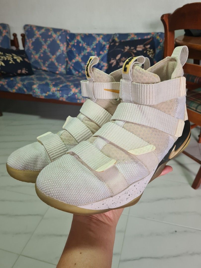 Lebron zoom soldier 11 court general clearance