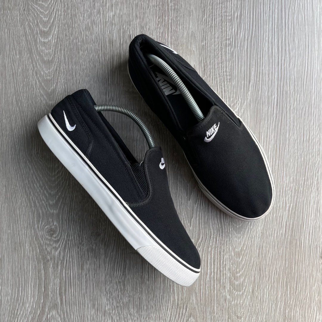 Nike toki slip on price 2025