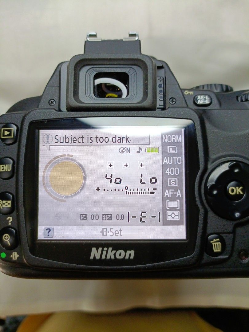 nikon d90 flash light