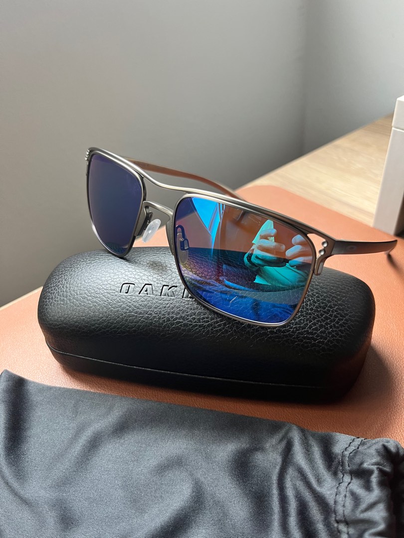 Oakley 2025 holbrook titanium