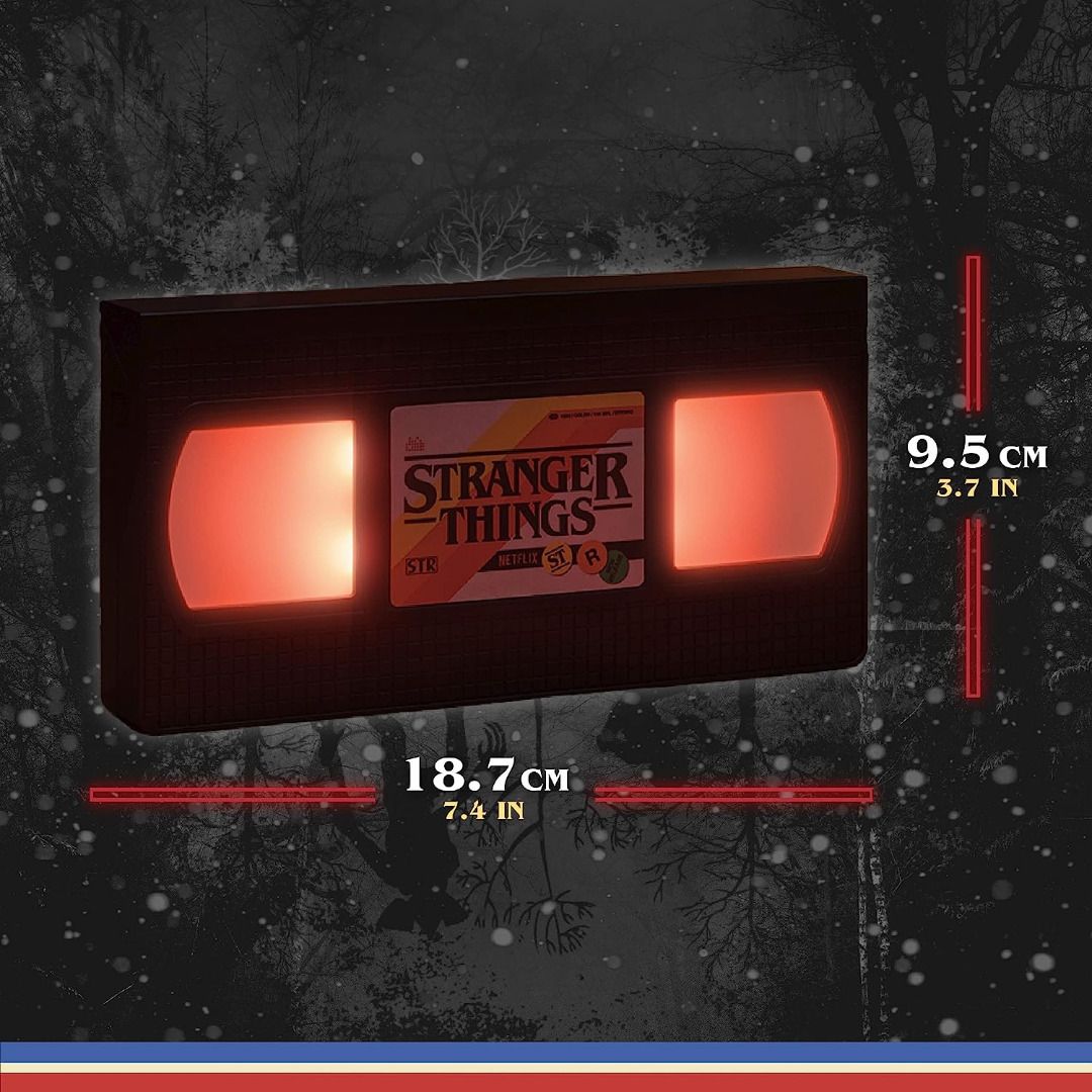 Stranger Things Eleven Trinkglas – Farbwechsel Becher, 450 Ml, Offizielles Merchandise, Mehrfarbig
