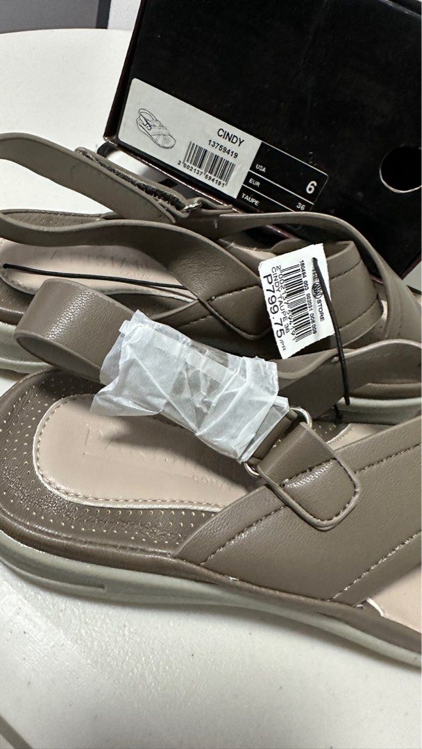 Parisian sales comfy sandals