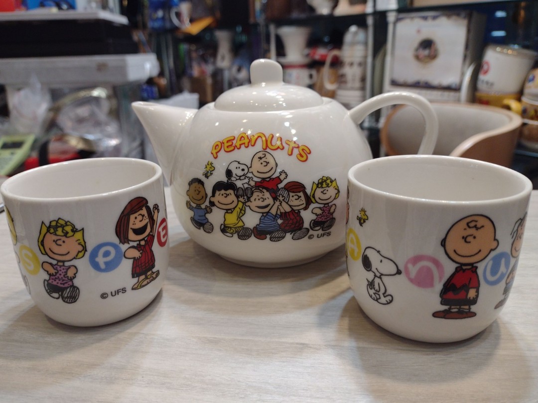 Peanuts Snoopy 史露比陶瓷茶具套裝w/Box, 傢俬＆家居, 廚具和餐具