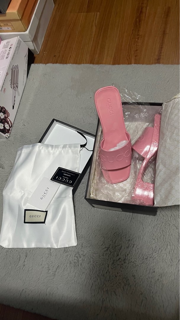 Gucci discount slides poshmark