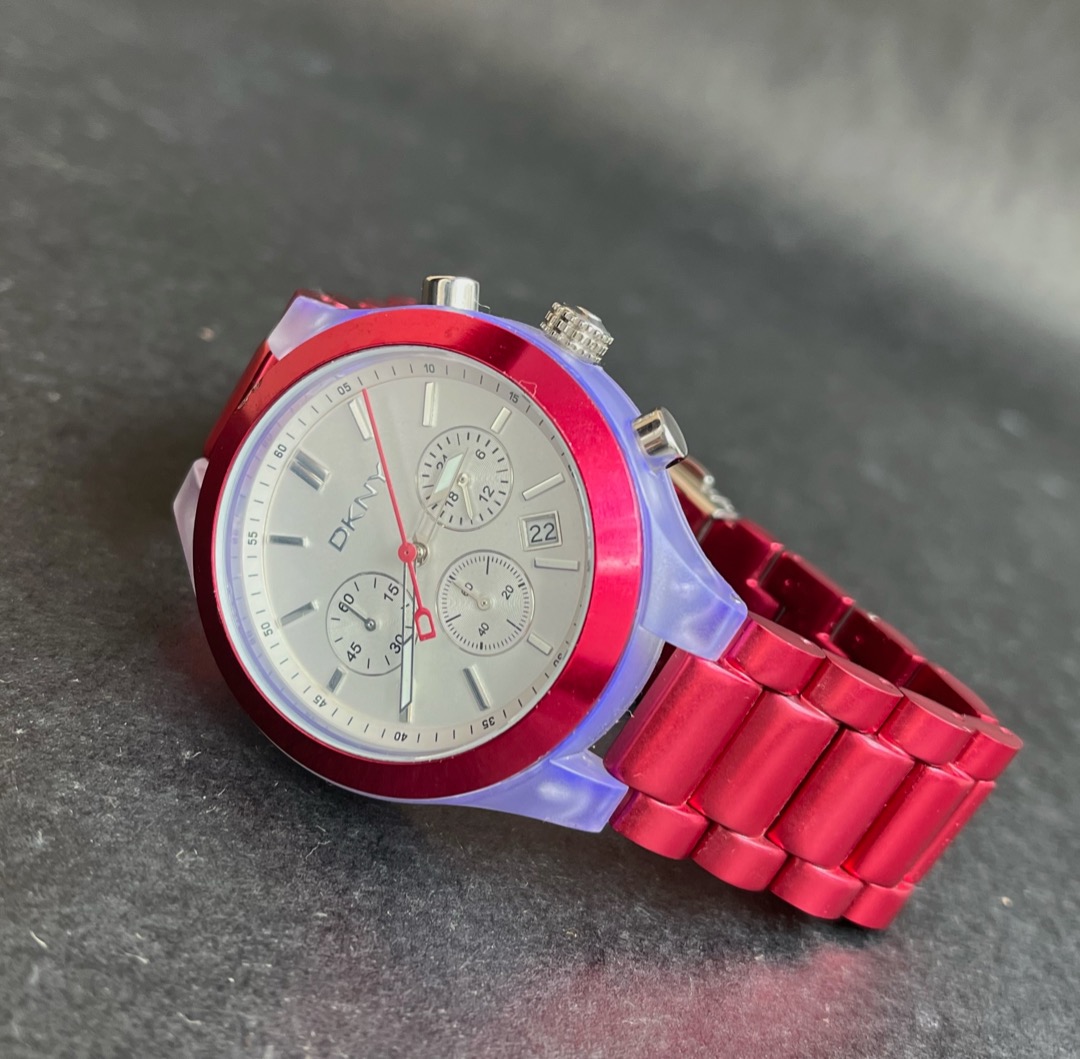 PreOwned DKNY NY8266 Chronograph Silver Dial Red Watch P4 000 Women s Fashion Watches Accessories Watches on Carousell