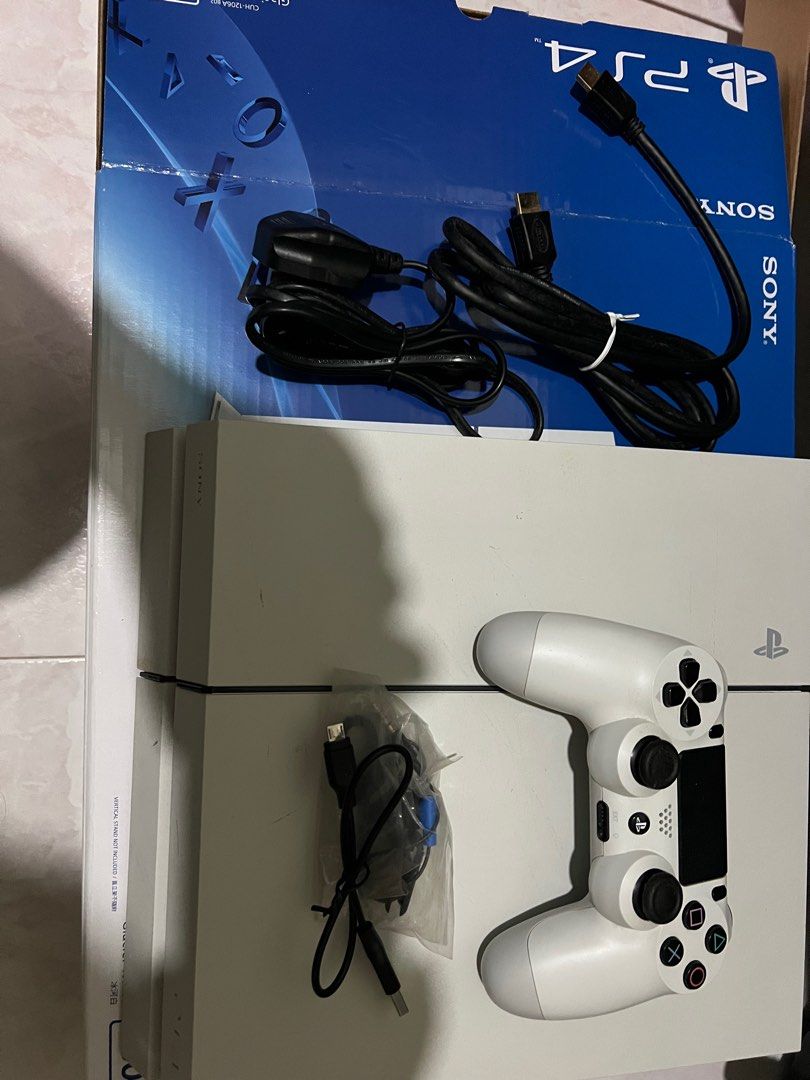 PS4 white 500GB SSD USED 1206A
