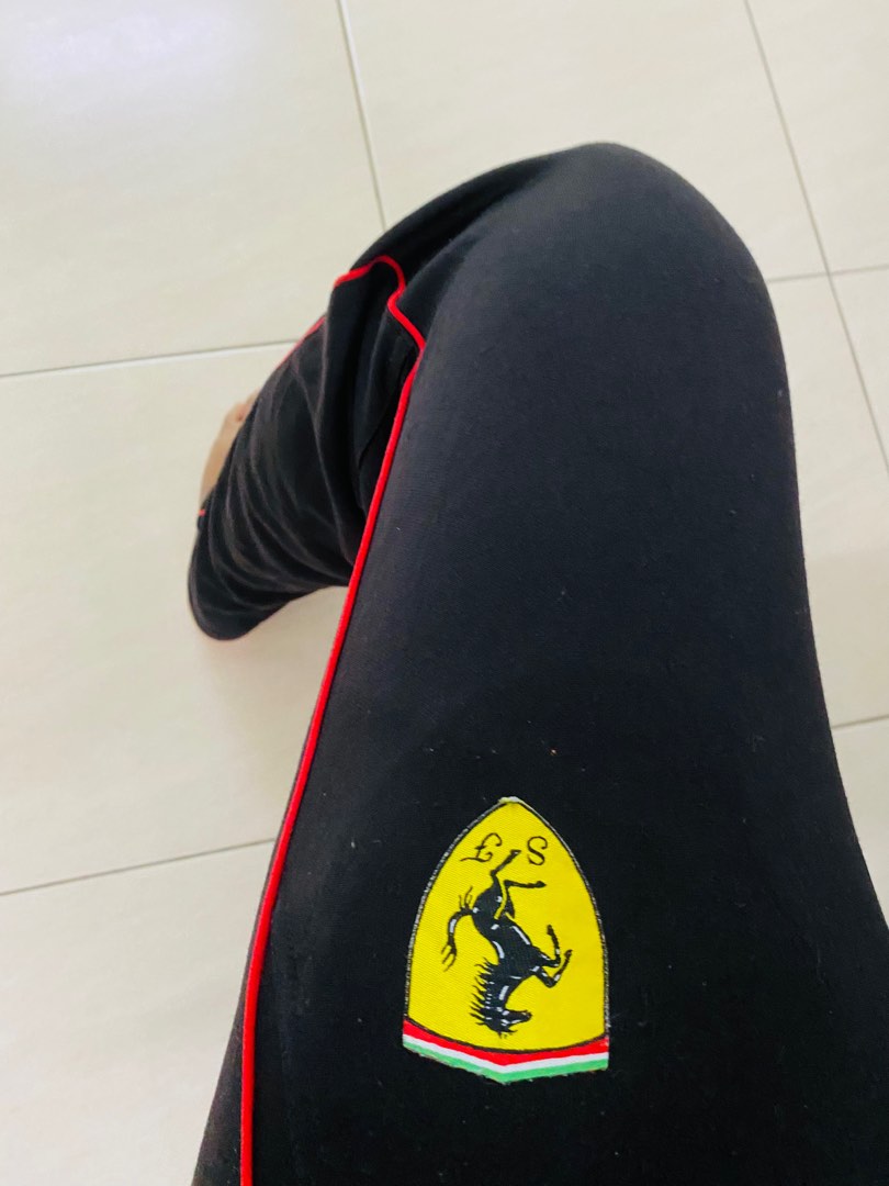 Puma ferrari lowers top