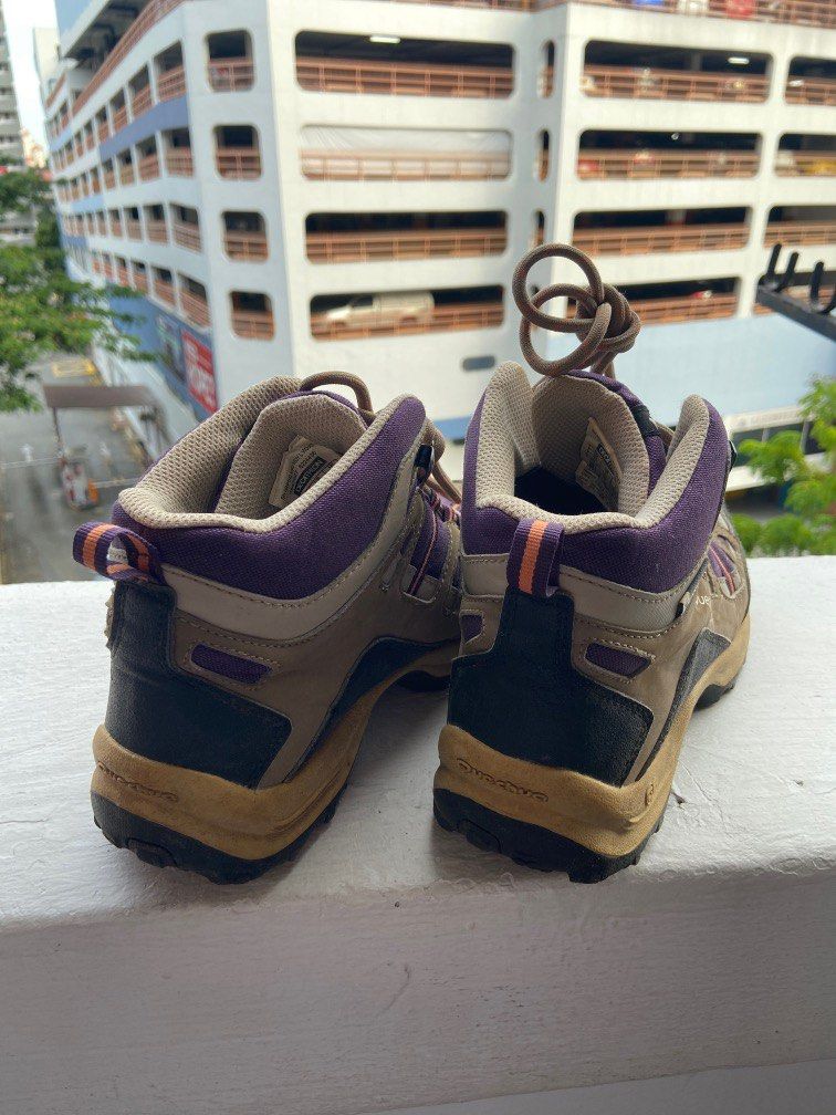 quechua hiking boots