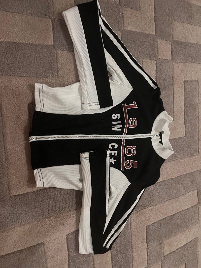 Racer Motorcycle Long Sleeve 1985 (Category: Longsleeves) located in Angono. Submitted by teys___ (Listing ID 1244794849, Image 2). Description: Never used, can fit xs to m.