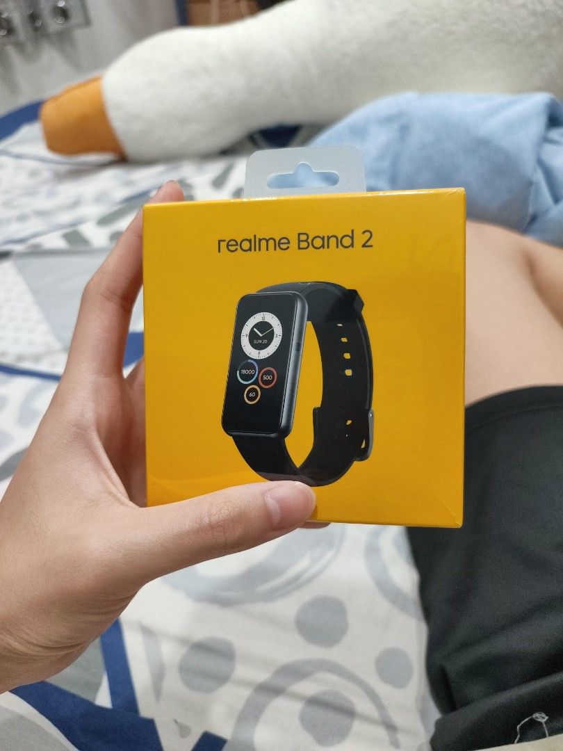 Realme best sale band yellow