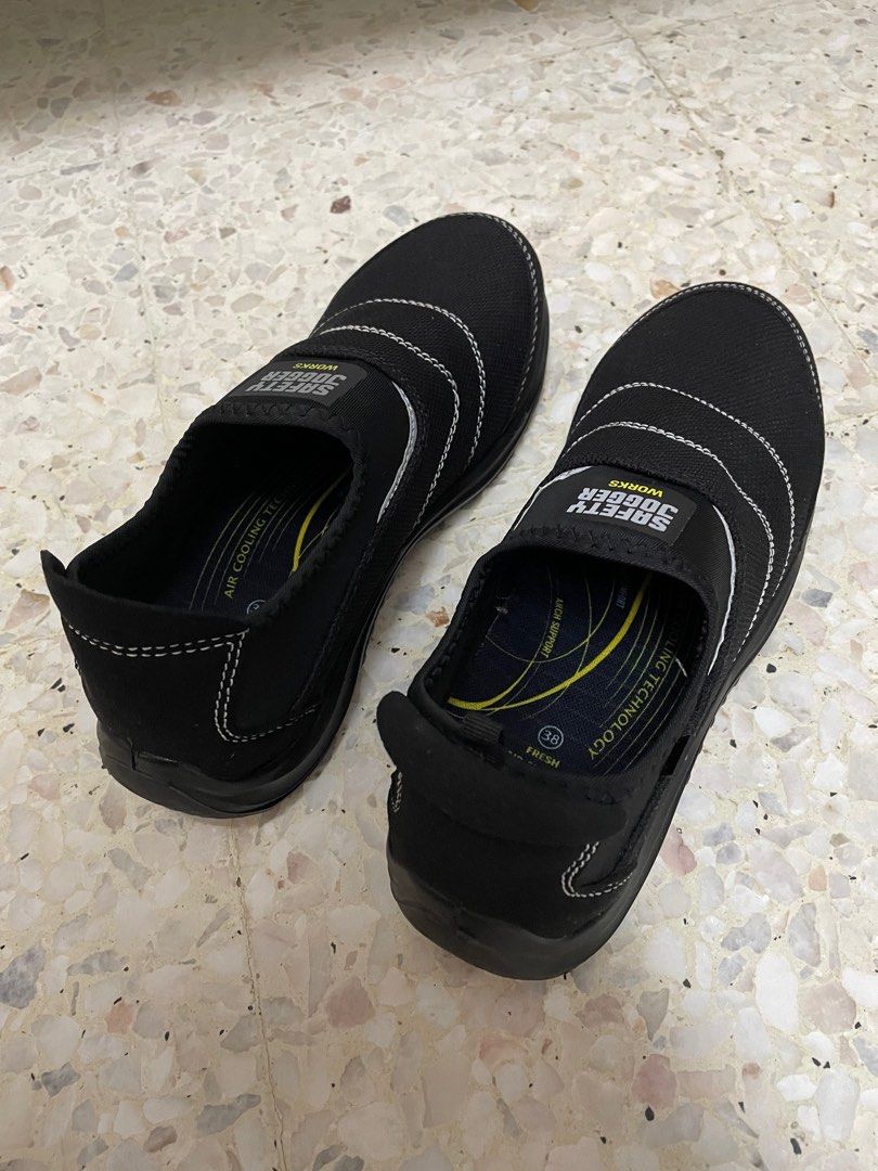 Safety jogger yukon slip on safety shoes, Women's Fashion, Footwear