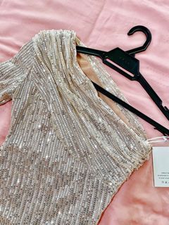 [Free shipping 2 items above] Sequin Dress Toga/ One Shoulder Style BNWT