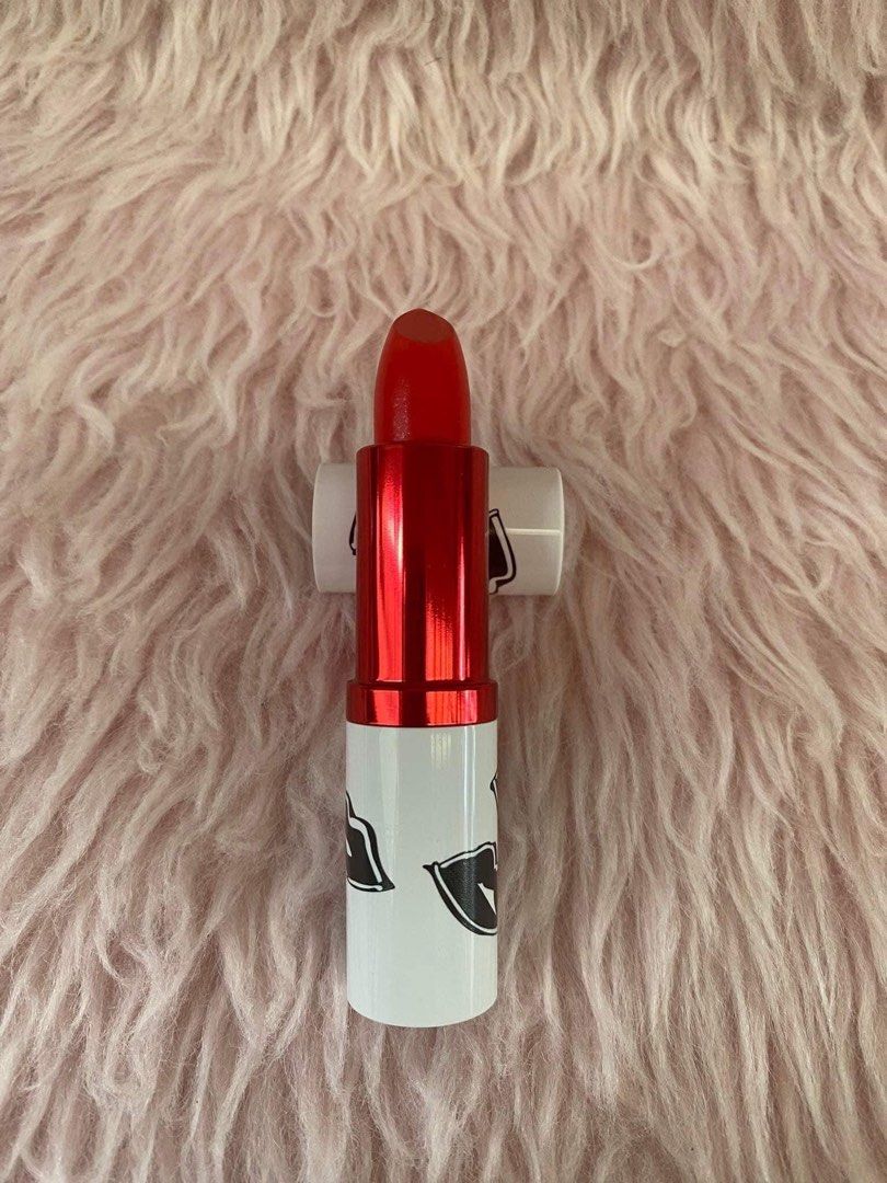 Smashbox Be Legendary Lipstick Trio (Category: Makeup) located in Makati City. Submitted by blissfulfindsph (Listing ID 1244648623, Image 3). Description: 💯 orig Imported from Hawaii Includes: 3 full sized Legendary Lipsticks in: Easy (sheer brick) Get Fired (warm red) Black Cherry (deep cherry red) Reusable box with custom art.