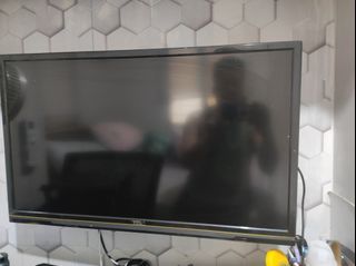 TCL 32in LED TV