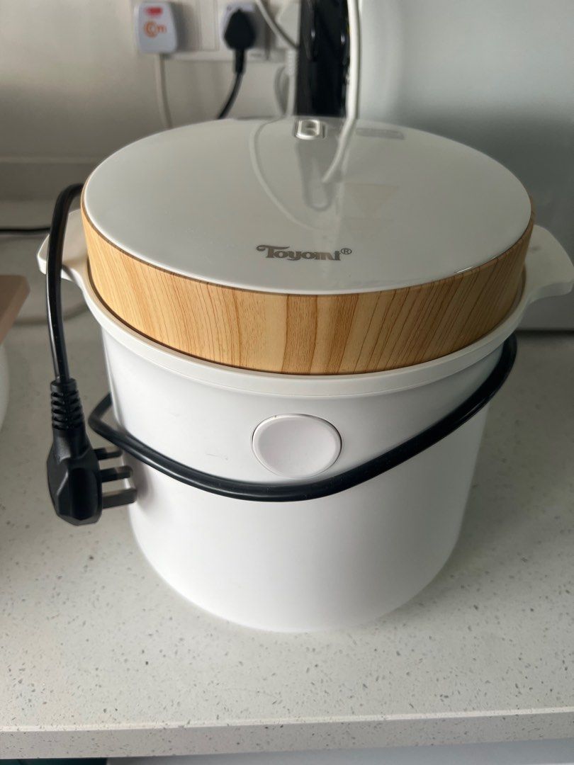 Toyomi low carb Rice Cooker, TV & Home Appliances, Kitchen Appliances