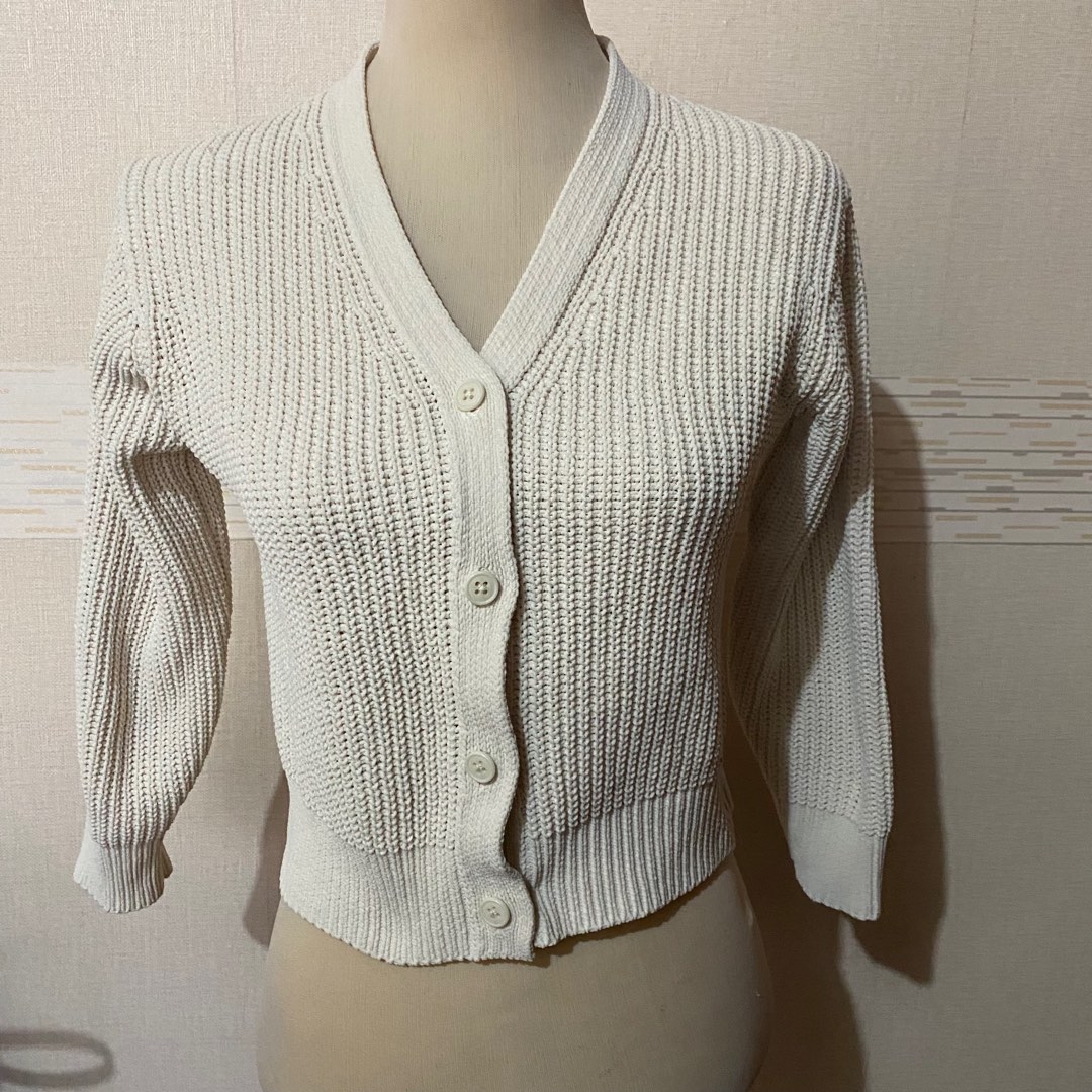 Uniqlo Cardigan on Carousell