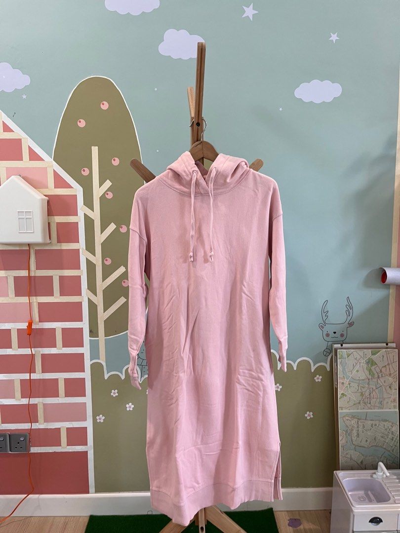 Uniqlo hoodie sale dress