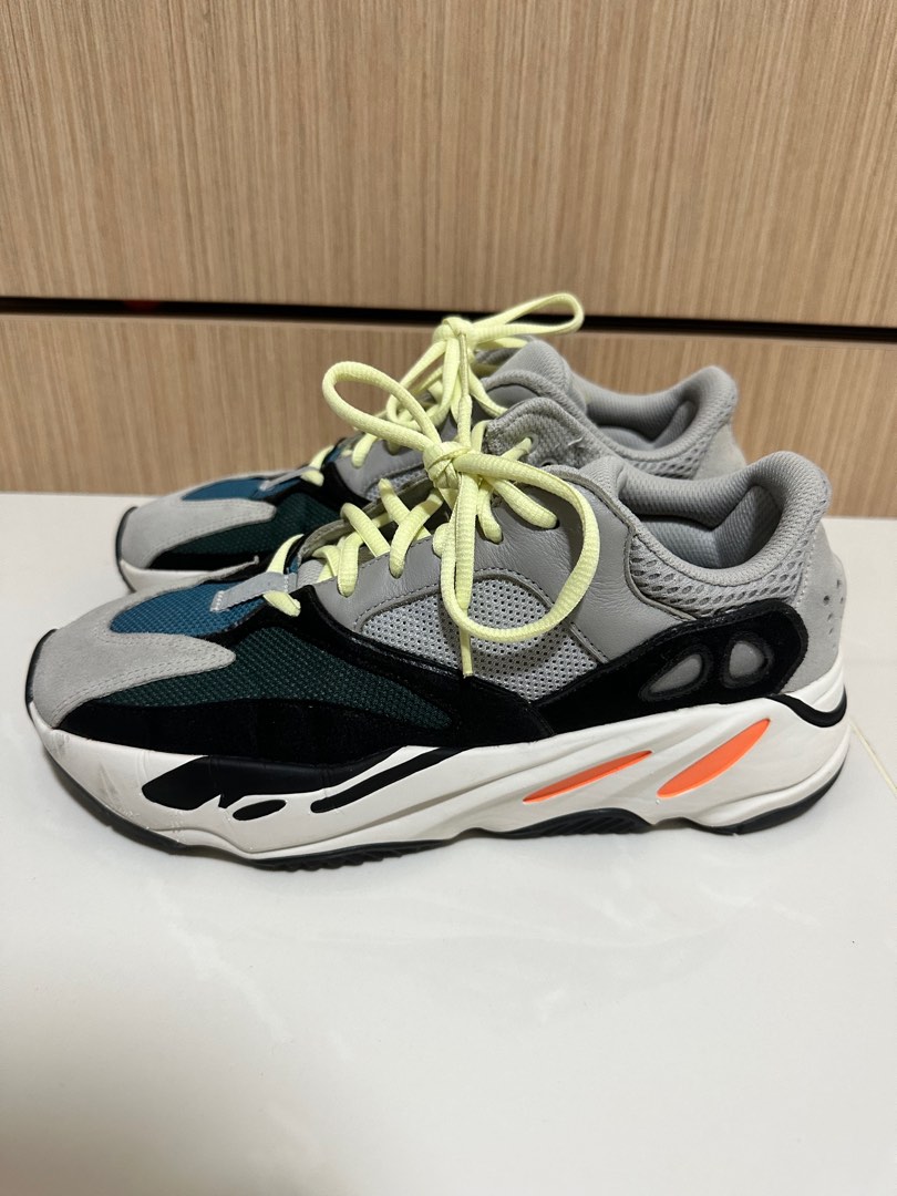 Yeezy 7 wave outlet runner used