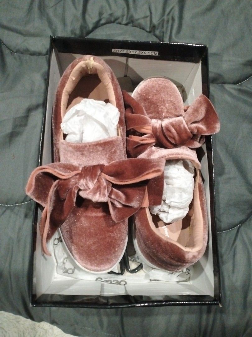 Velvet bow sneakers from Zalora Women s Fashion Footwear