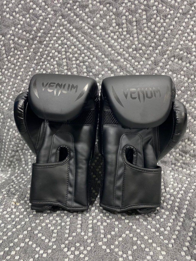 VENUM ELITE MMA Boxing Gloves Sports Equipment Exercise