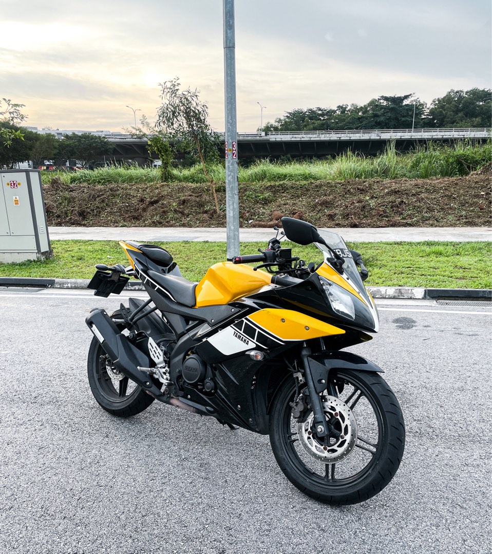Yamaha R15 v2, Motorcycles, Motorcycles for Sale, Class 2B on Carousell