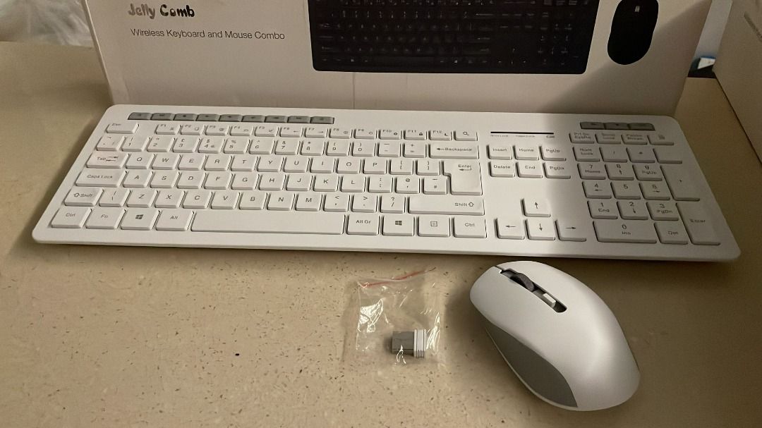 034) JELLY COMB IWGWJTZ02 WHITE 2.4G WIRELESS KEYBOARD AND MOUSE COMBO