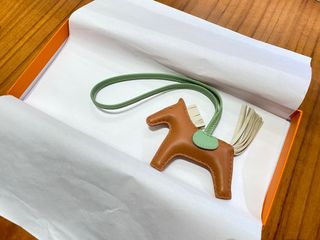 （分類：）位於 。 由 luxkkk 提交（商品編號 1244963277，圖片 1）。簡介： 。