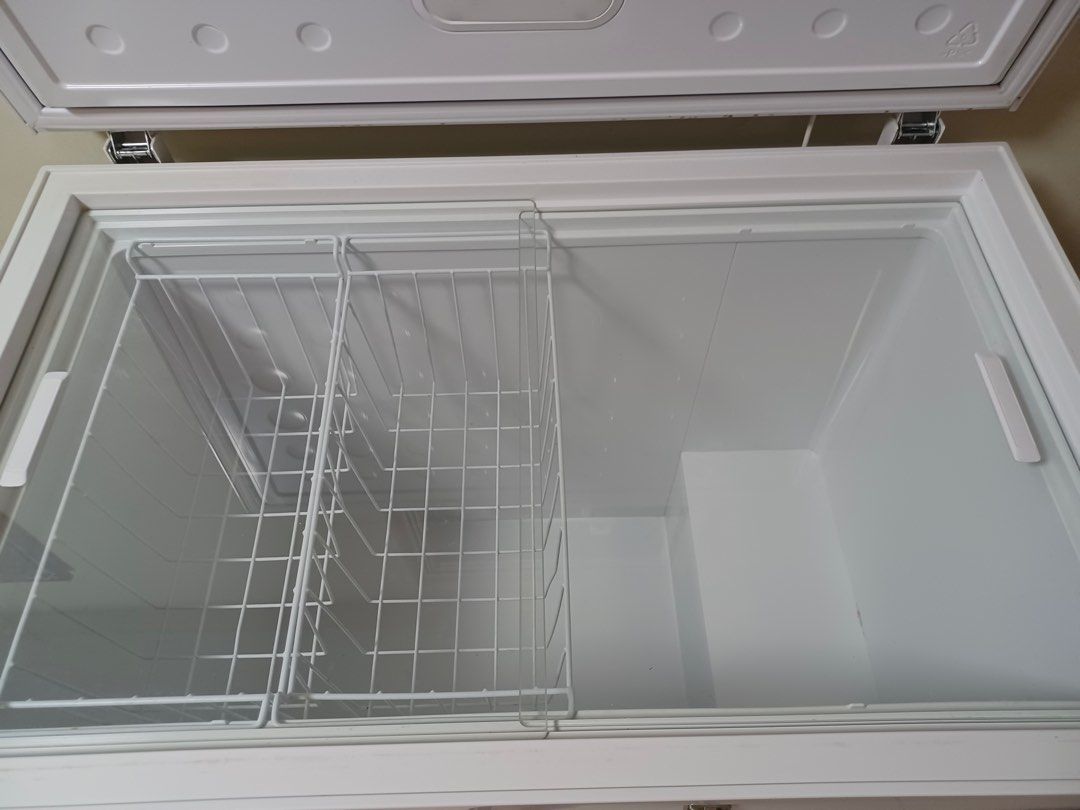 2nd hand Fujidenzo Chest Freezer (Inverter) on Carousell