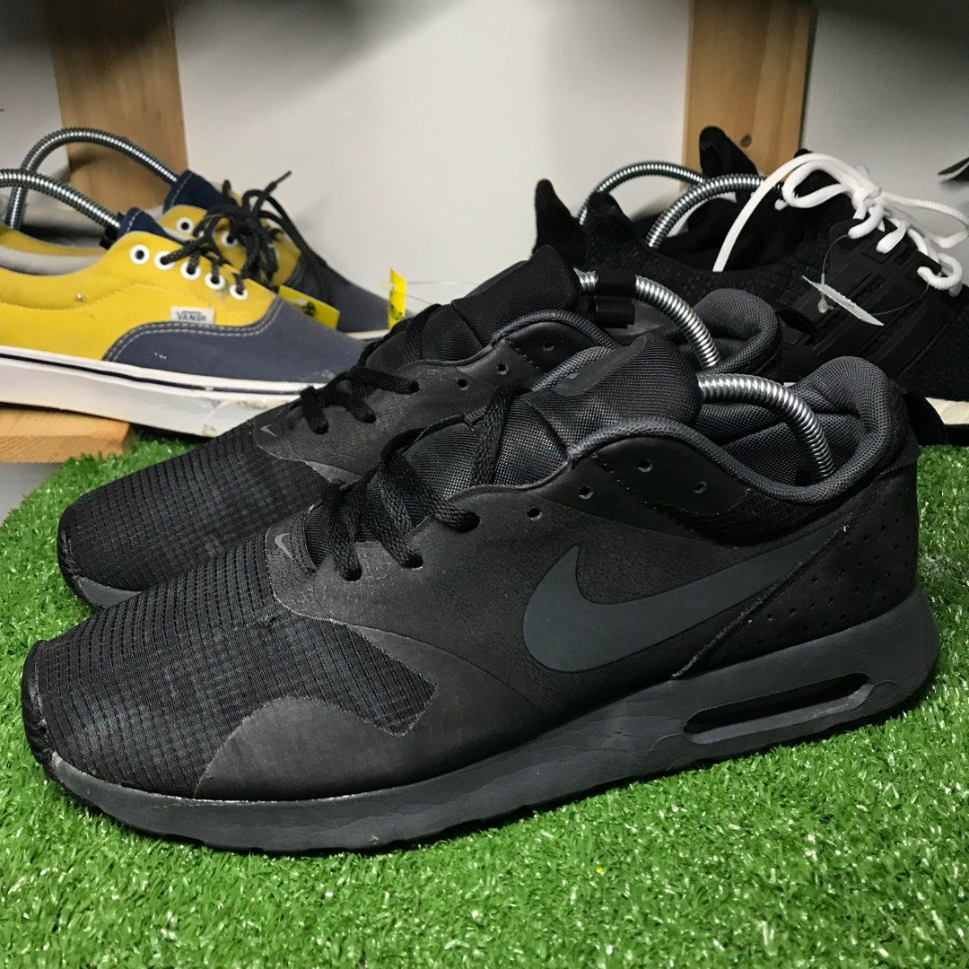 NIKE AIRMAX TAVAS USED ITEM BUNDLE SNEAKER JOGGING RUNNING
