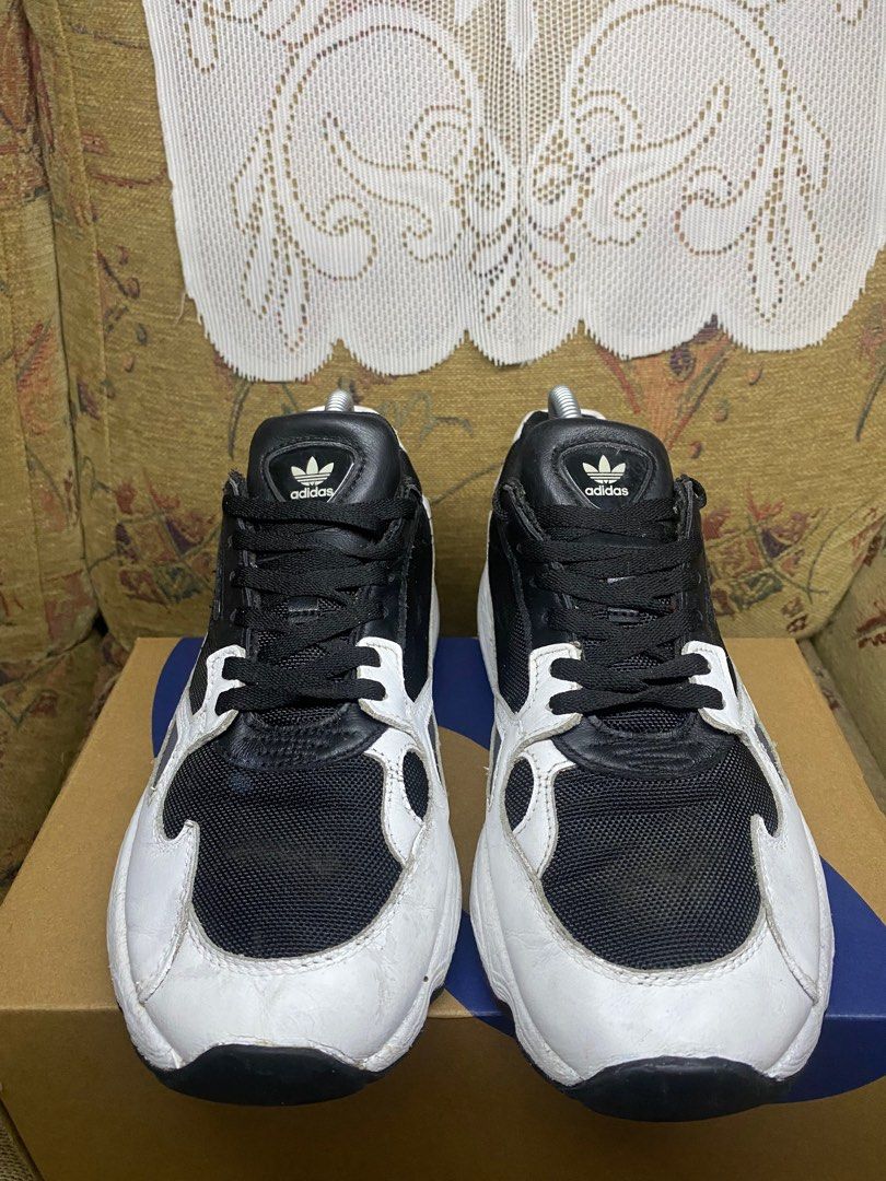 Adidas Torsion, Men's Fashion, Footwear, Sneakers on Carousell