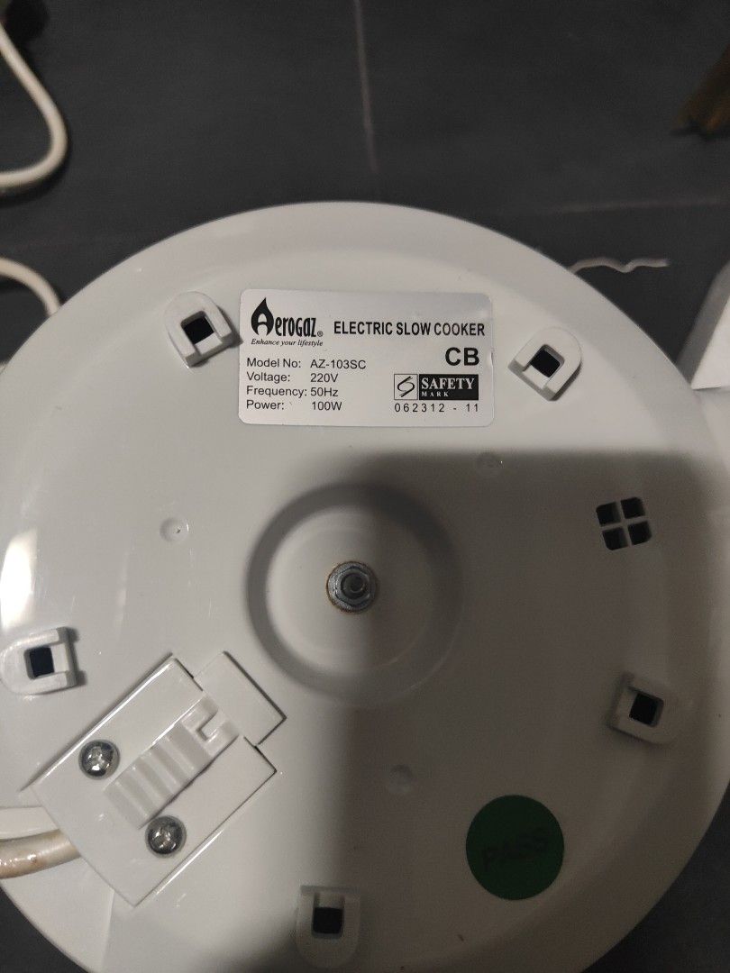 Aerogaz slow cooker 1 liter, TV & Home Appliances, Kitchen Appliances