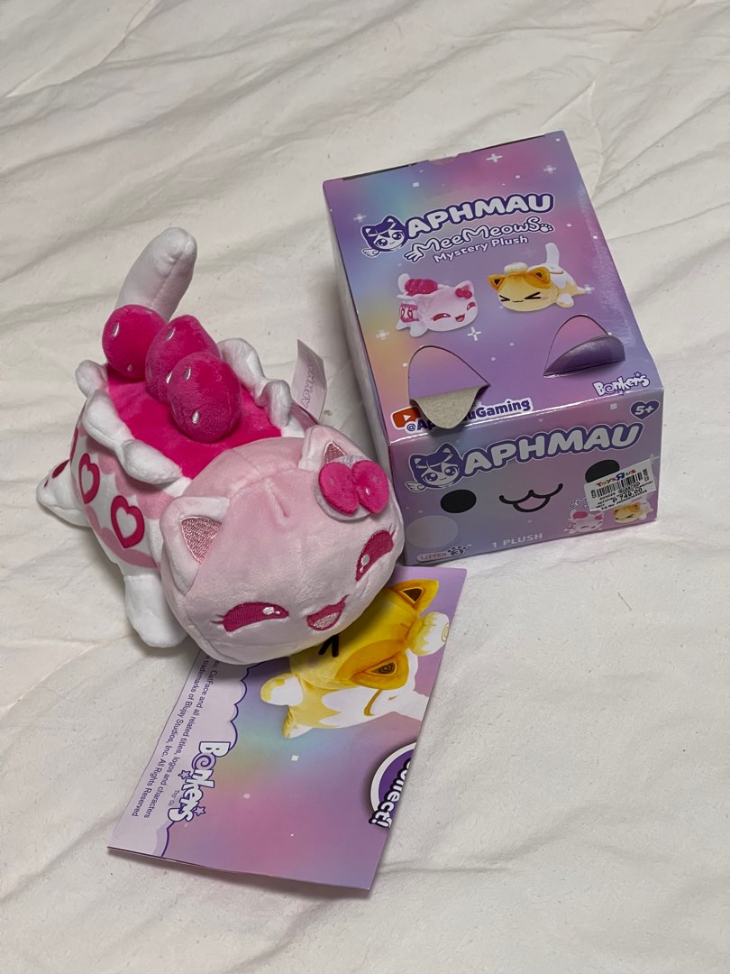 Aphmau Strawberry Shortcake Cat Plushy, Hobbies & Toys, Toys & Games on