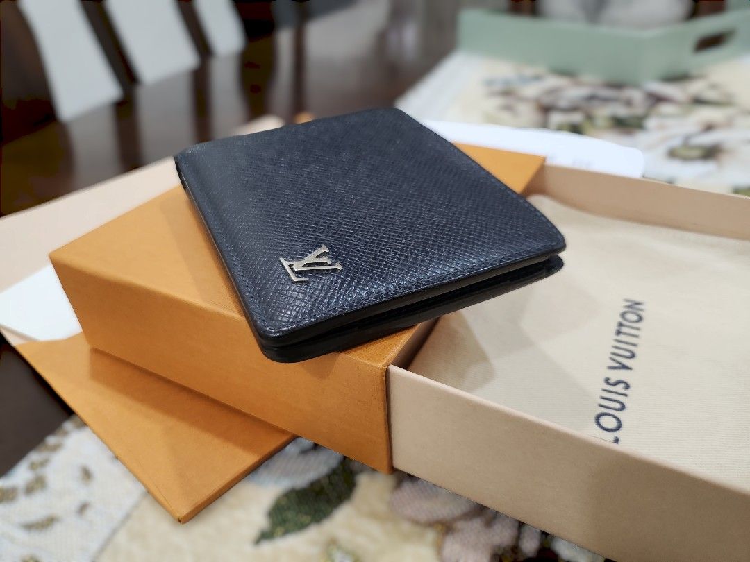 Louis Vuitton M30295 Multiple Wallet, Men's Fashion, Watches & Accessories,  Wallets & Card Holders on Carousell