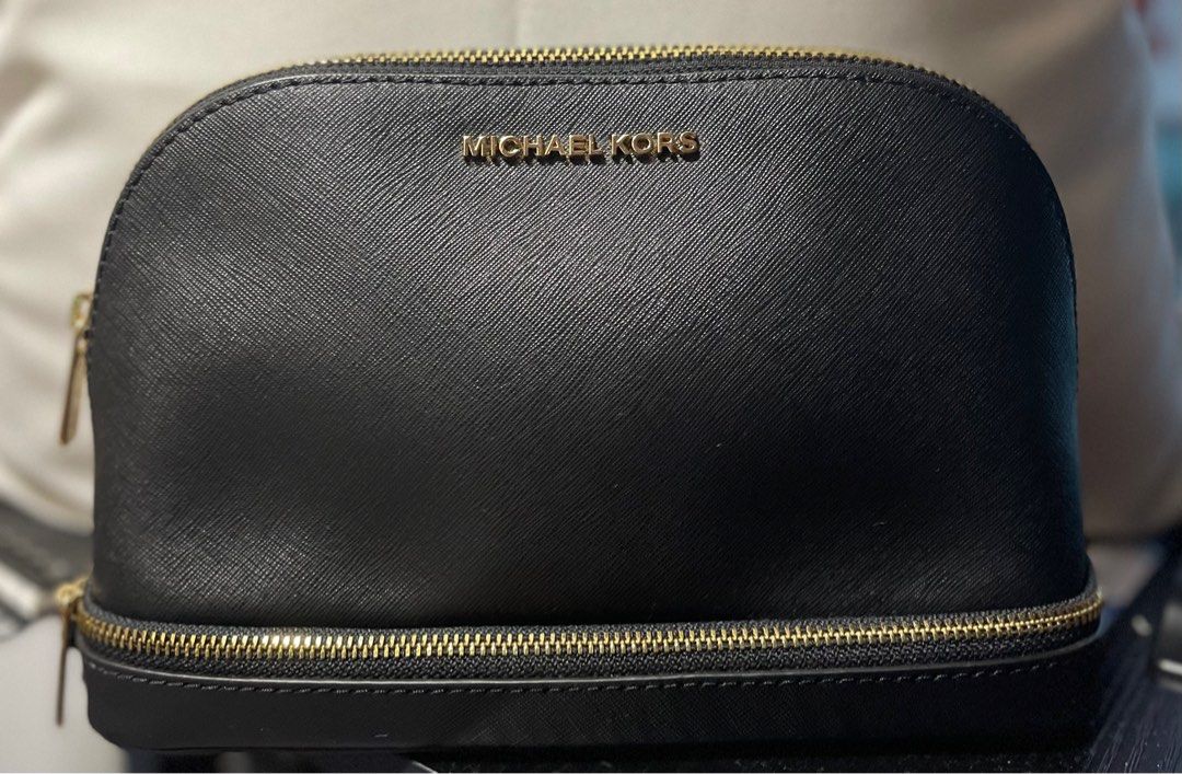 Authentic Michael Kors purse make up bag Women s Fashion Bags