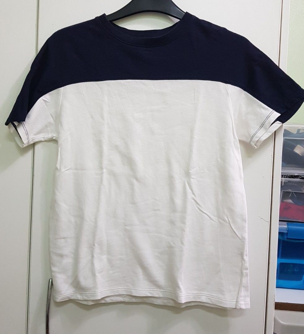 Authentic Uniqlo shirt for boys (Category: Babies & Kids Fashion) located in Manila. Submitted by 88888av (Listing ID 1244865187, Image 1). Description: Authentic Uniqlo shirt for boys size 150 ideal for 8 to 12 years old slight issue but barely noticeable.