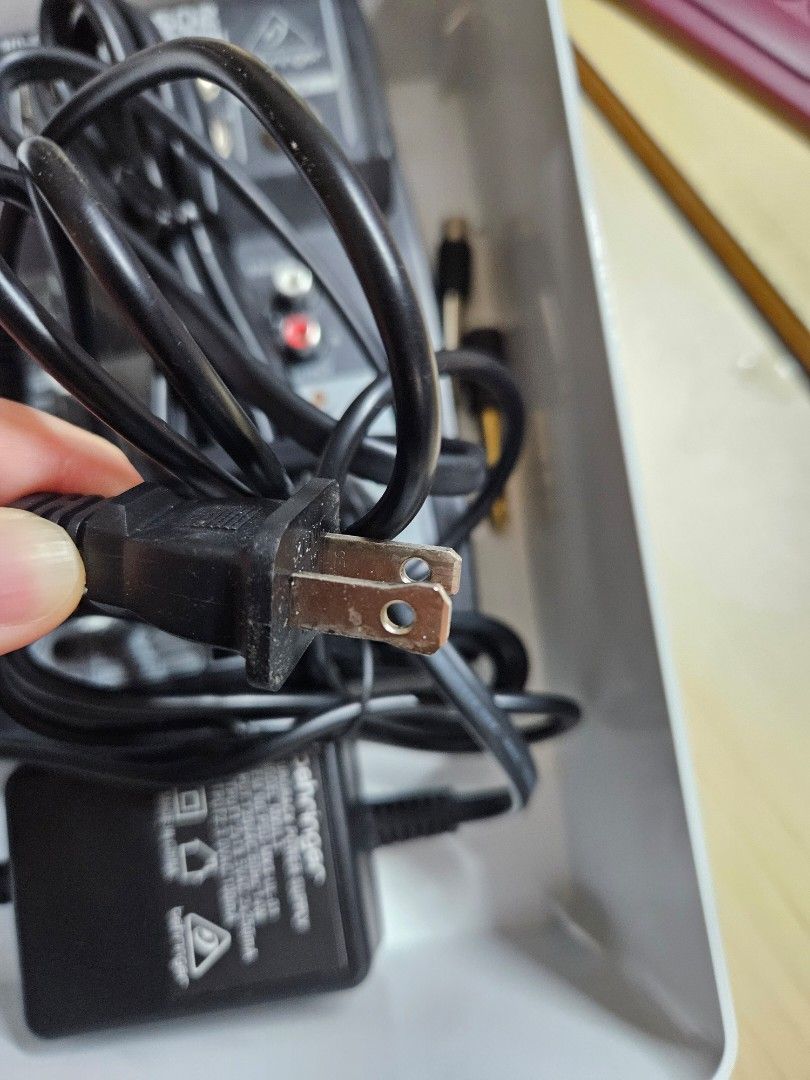 Behringer Xenyx 502 Audio Mixer (US 120V power supply), Hobbies & Toys