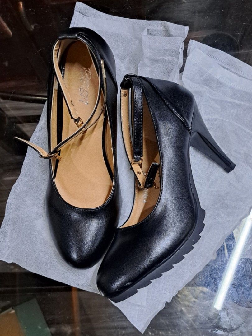 Matte black heels store