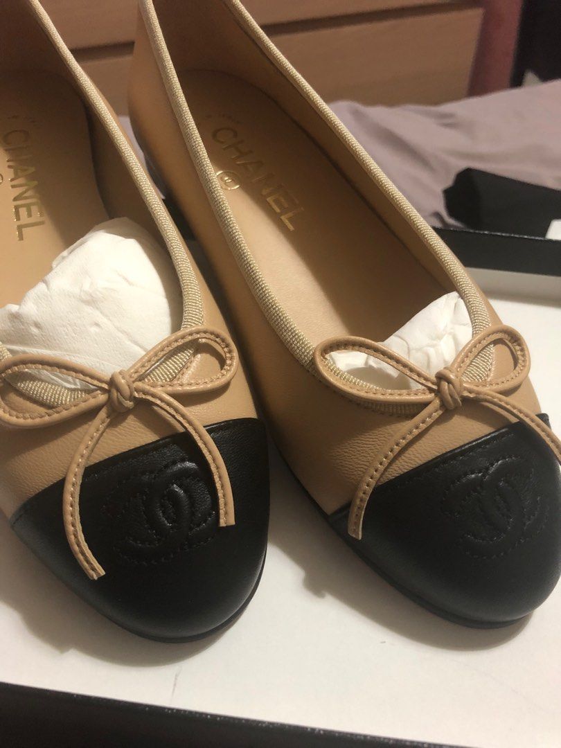 Chanel Beige/Black Leather CC Cap-Toe Bow Ballet Flats Size 38