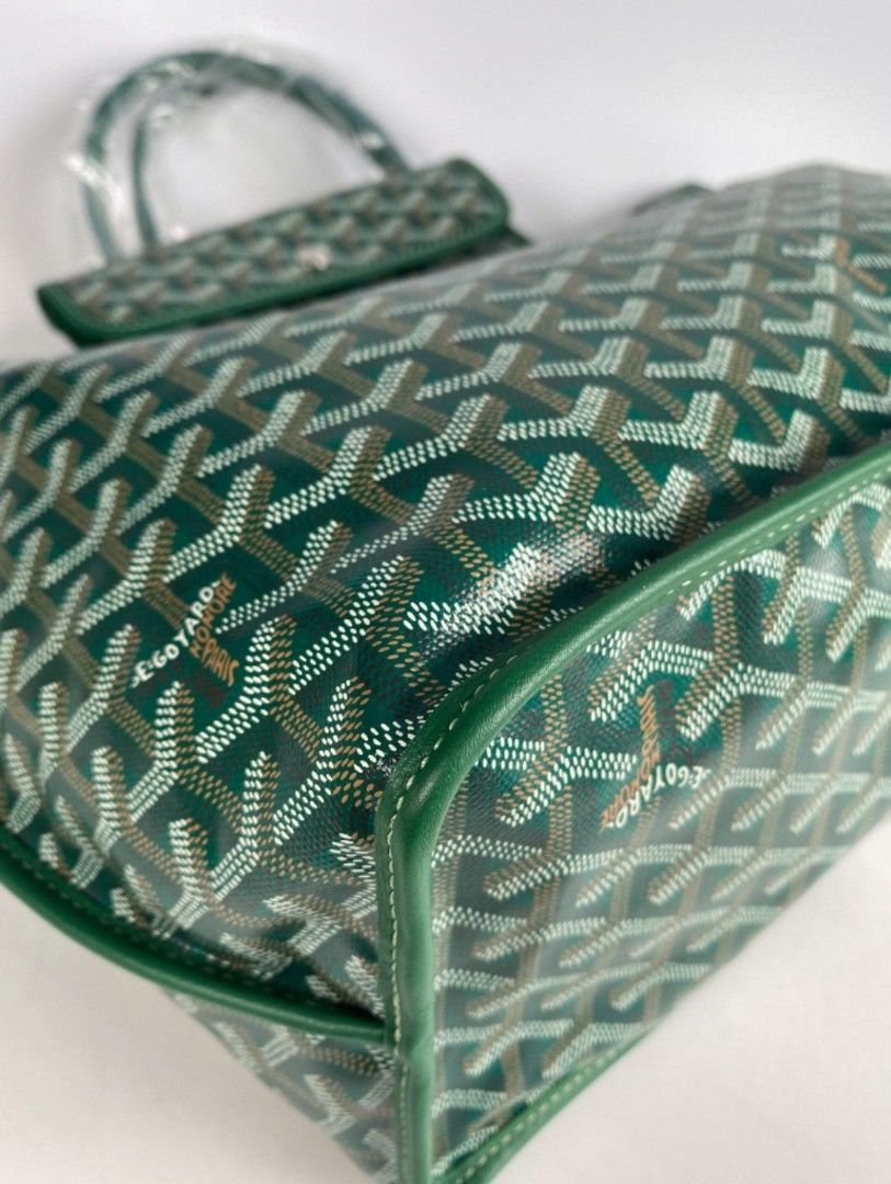 Goyard Anjou PM Vert (Green), Luxury, Bags & Wallets on Carousell