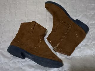 Brown cowboy boots for kids
