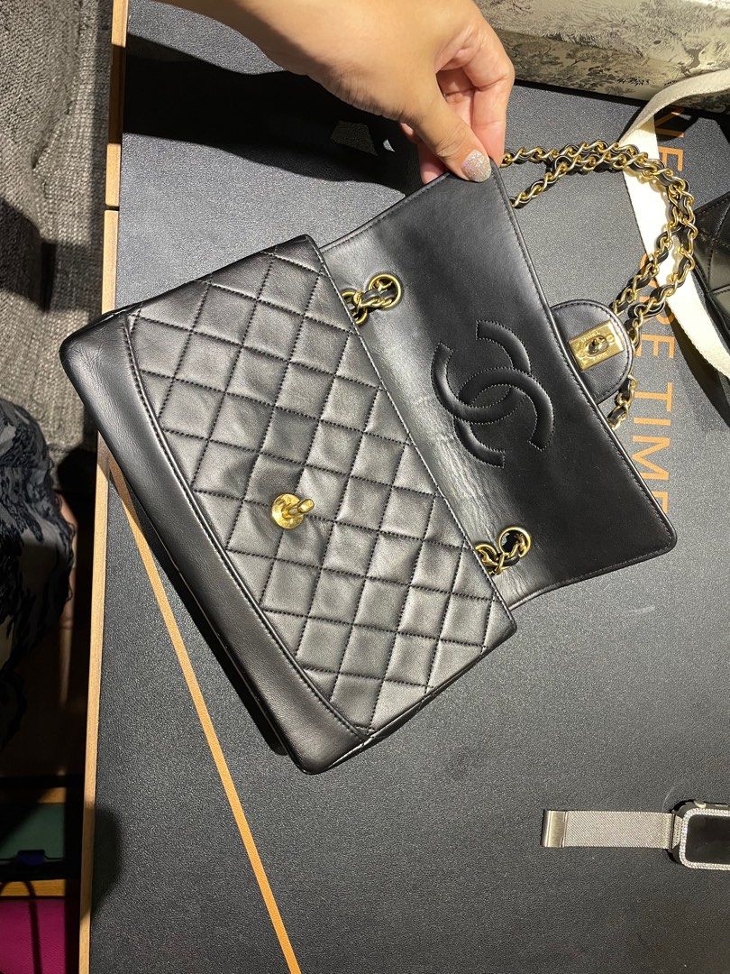 Chanel vintage bag, Women's Fashion, Bags & Wallets, Shoulder Bags