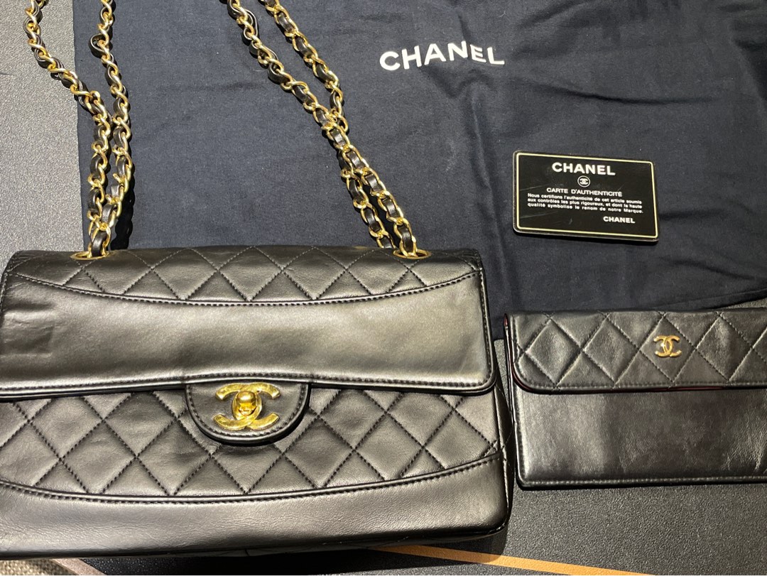 CHANEL black second-hand double C calfskin wallet with gold chain