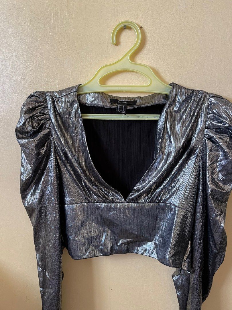 Forever 21 metallic crop top store