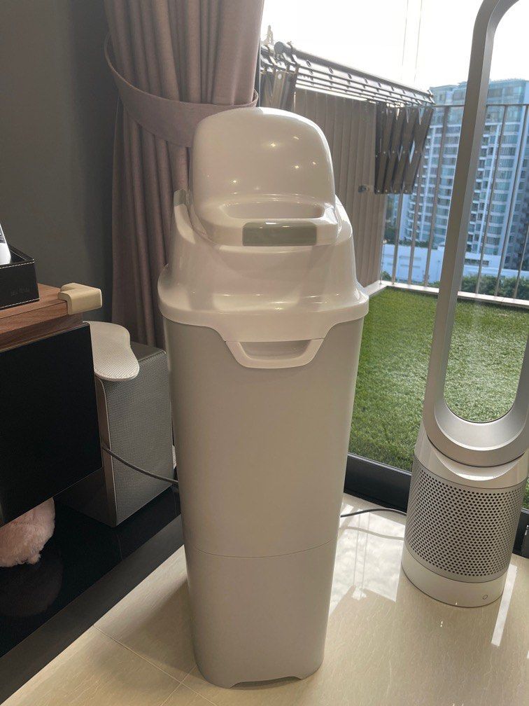 Diaper champ nappy bin maxi, Babies & Kids, Bathing & Changing, Baby