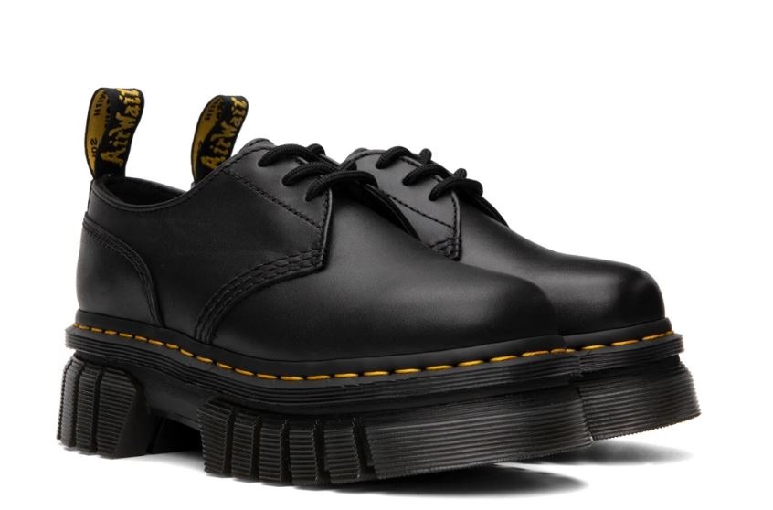 DR. MARTENS Black Audrick Oxfords 3孔厚底鞋, 她的時尚, 鞋, 樂福