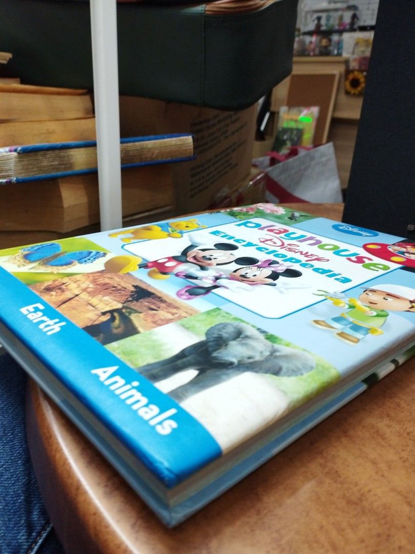 (ENG) Playhouse Disney Encyclopedia, Hobbies & Toys, Books & Magazines