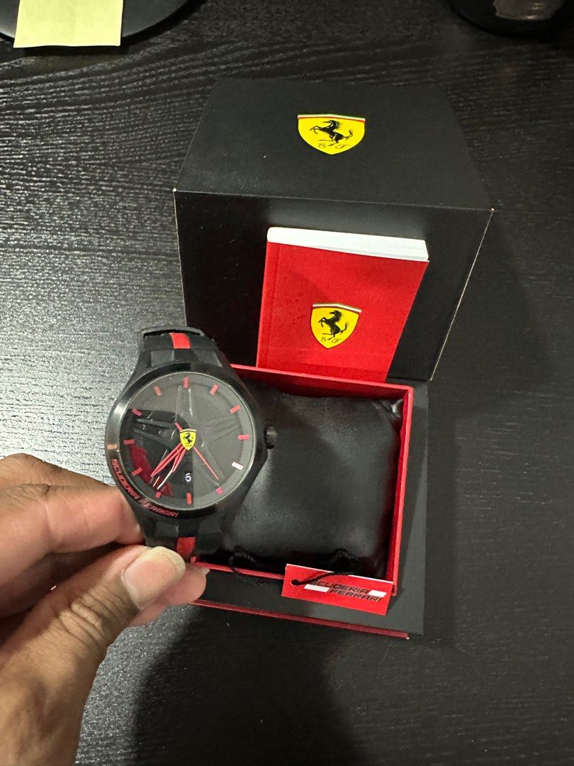 Ferrari watch best sale red box
