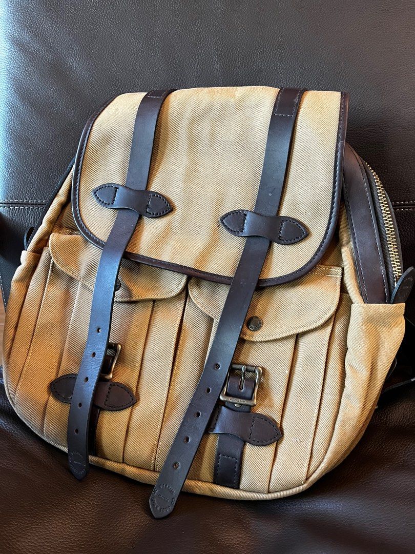 Filson on sale rucksack tan