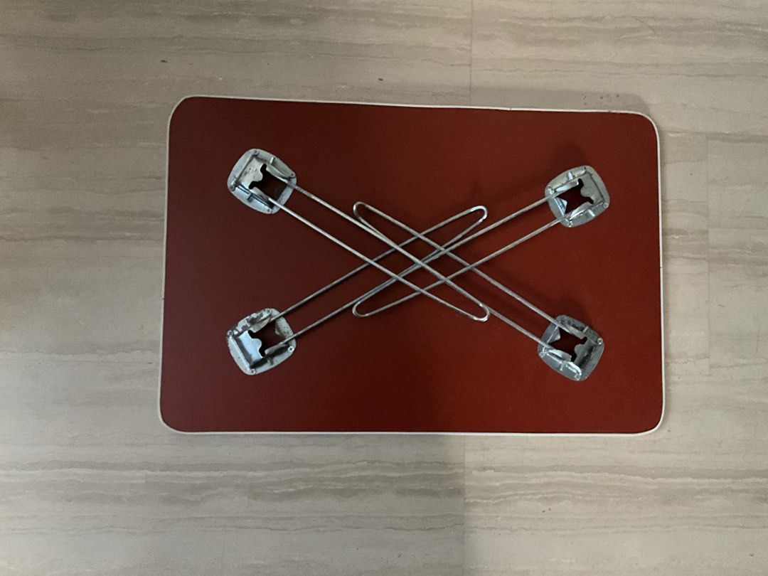 Foldable Table (Category: Tables & Sets) located in Singapore. Submitted by mamafeb (Listing ID 1244965740, Image 3). Description: .